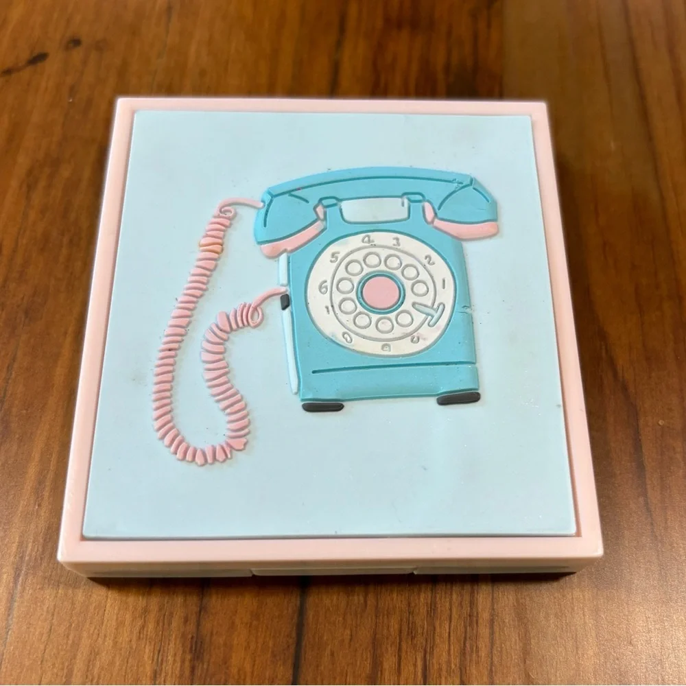 Call Your Mom Blush Compact by Beauty Concepts - New